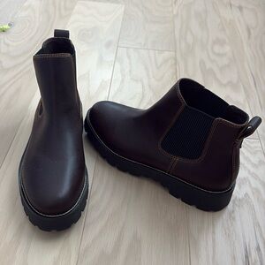 Men’s Sperry Mountain Sider Chelsea boots. Brand new never worn. No box. 10M